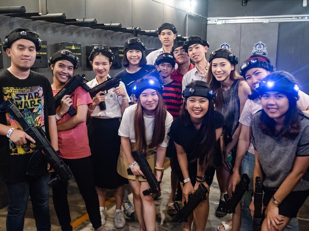 Yok Pok Ying Laser Games-曼谷必去景点