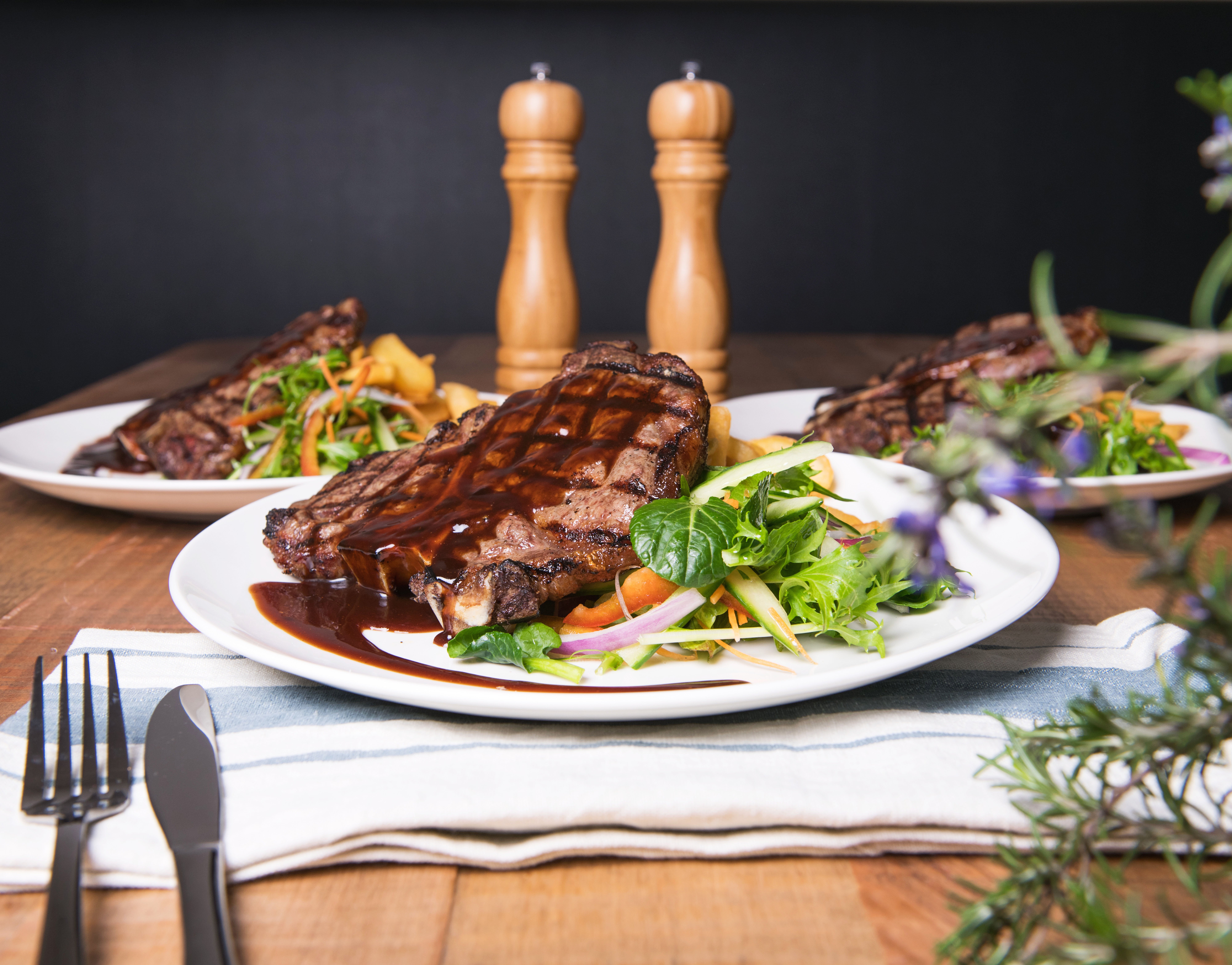 Highway Hotel-官方