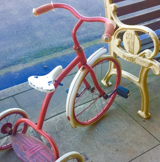 St James旅游景点-Dookie Emporium