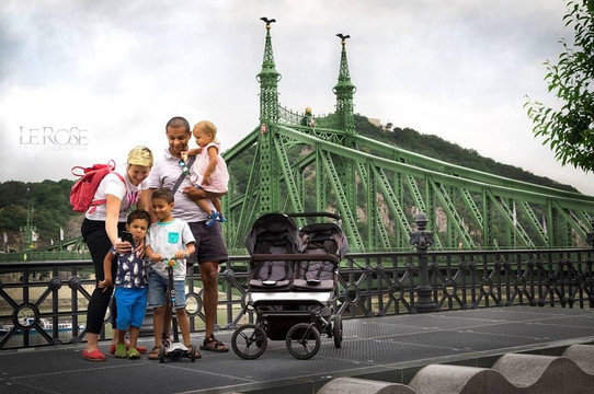 Rent a stroller - Fullservice baby equipment rental in Budapest - Lottirose-布达佩斯必去景点
