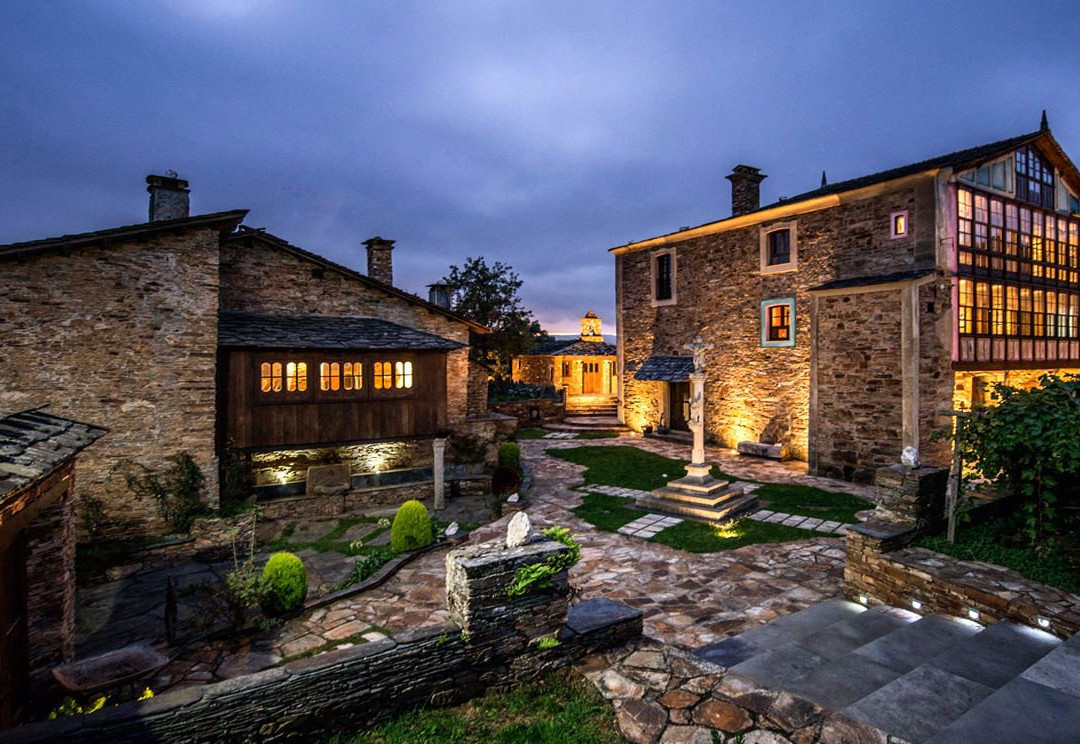As Casas Do Retratista Adults Only