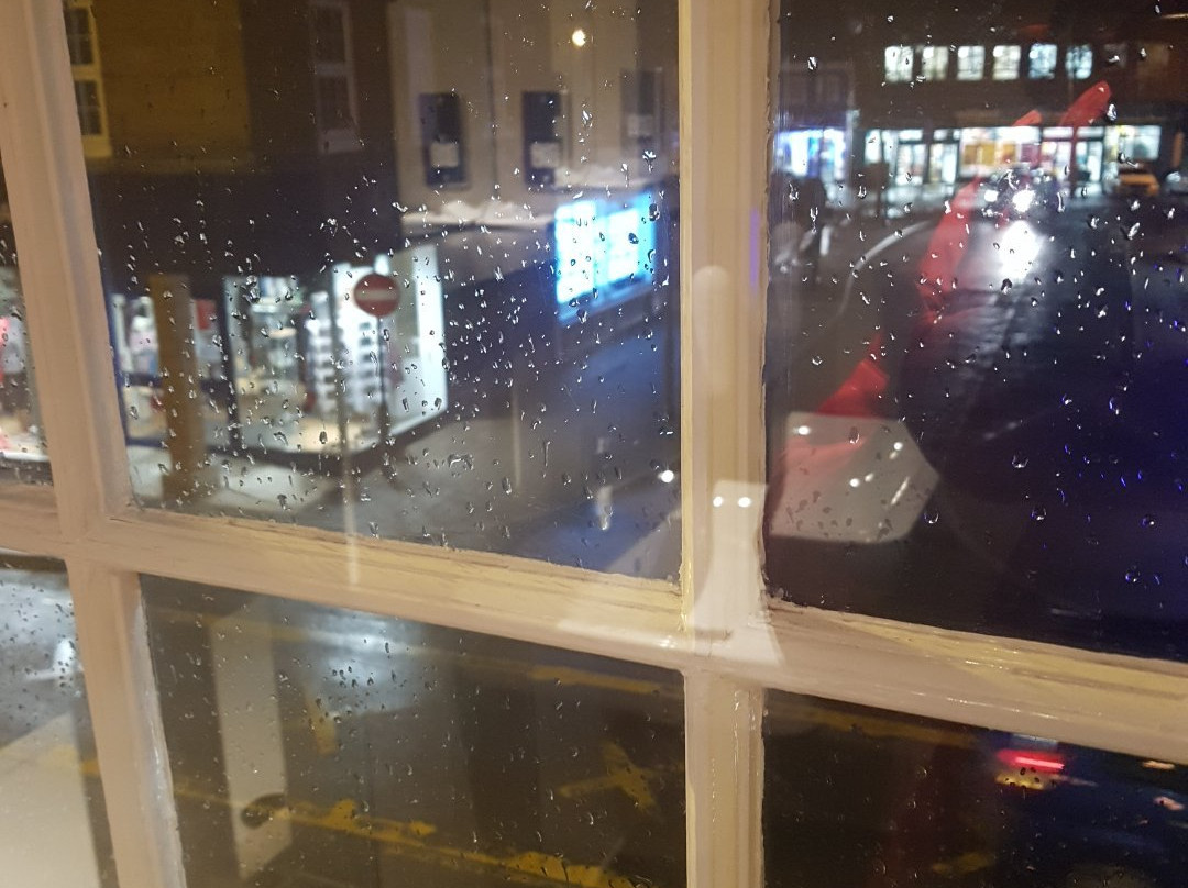 The Crown Hotel主图