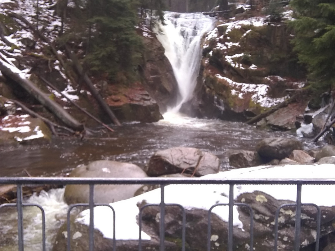 Szklarki Waterfall景点图片