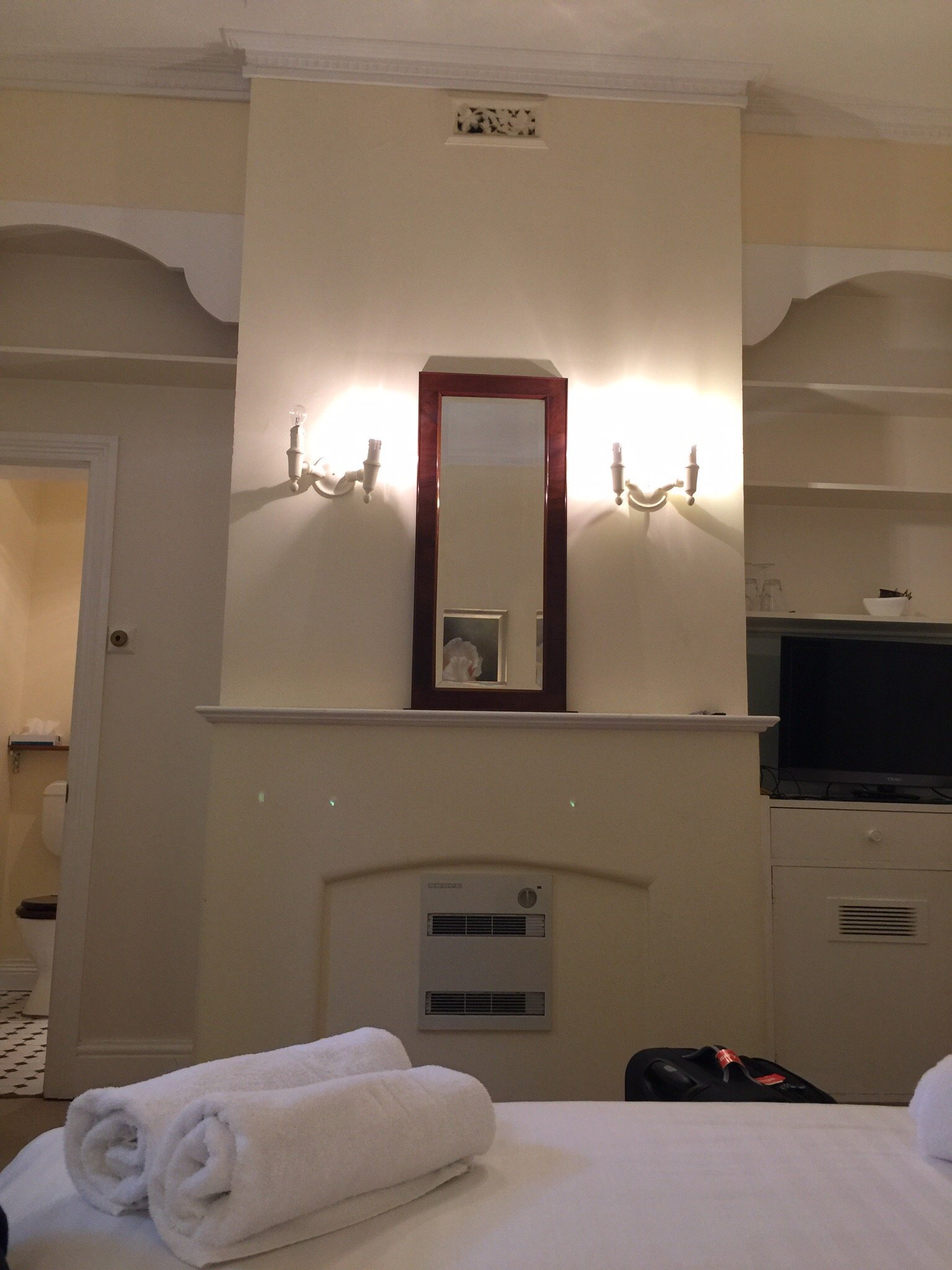 安泊利酒店-官方