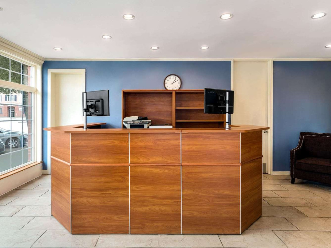 Downtown Dover Inn主图