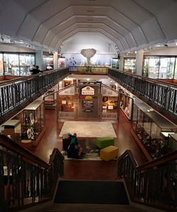 Bolton Library and Museum Services景点门票图片
