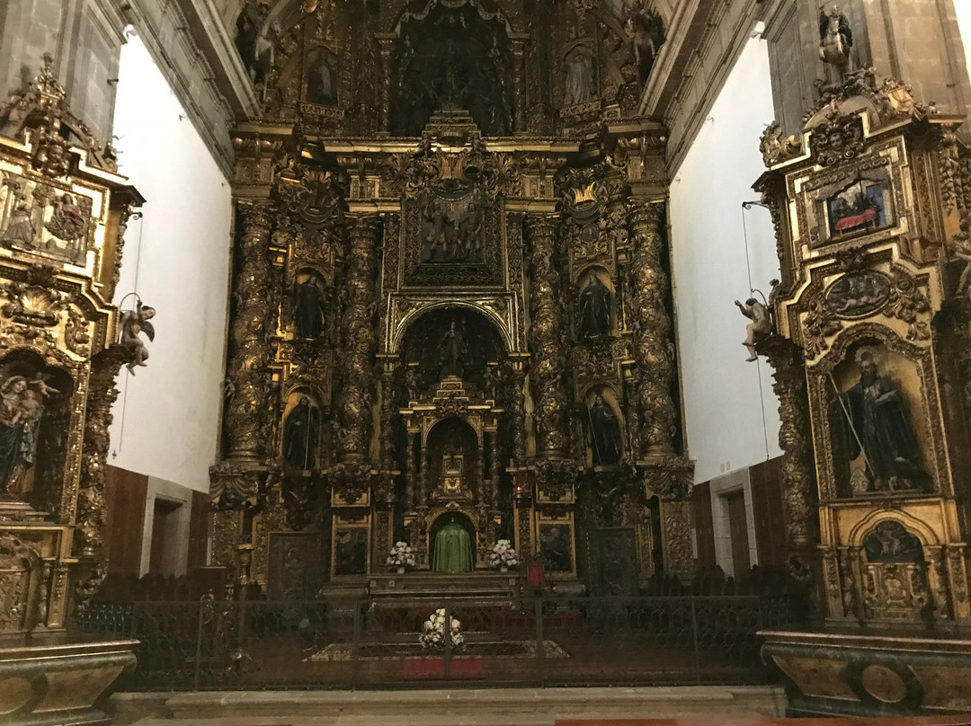 Monasterio e iglesia de San Pelayo景点图片