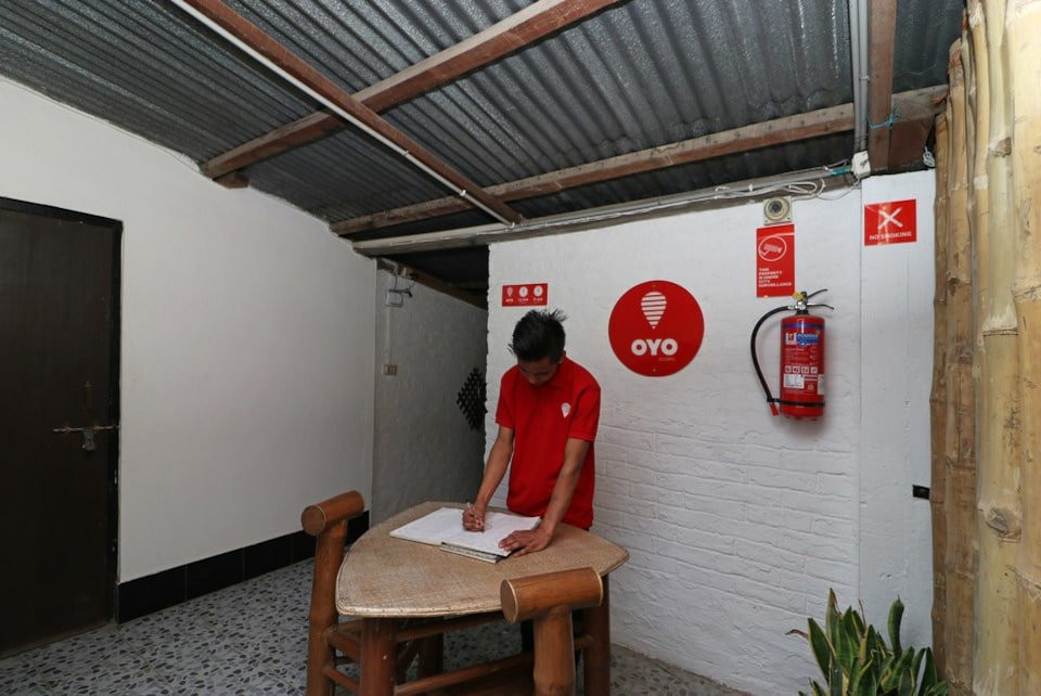 OYO 5151 Home Stay Tia Inn主图