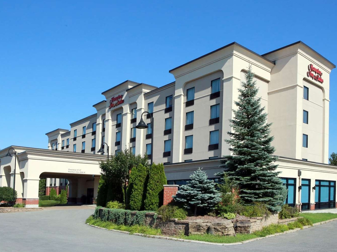 Hampton Inn & Suites By Hilton Laval (210125)主图
