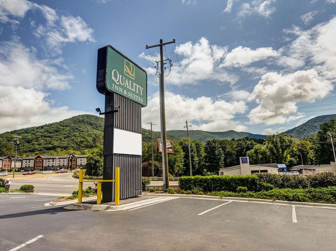 比尔特莫尔东凯艺套房酒店主图