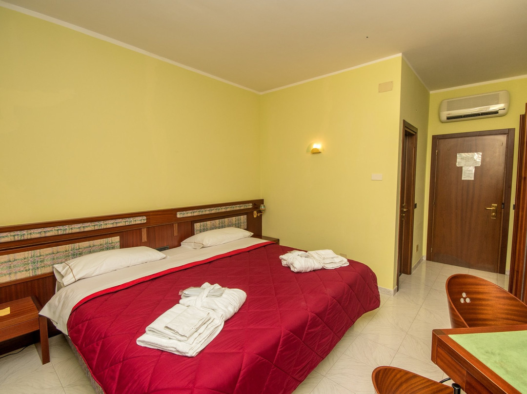 New Petit Hotel主图