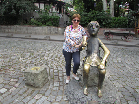 Sculpture the Toaster-第比利斯必去景点