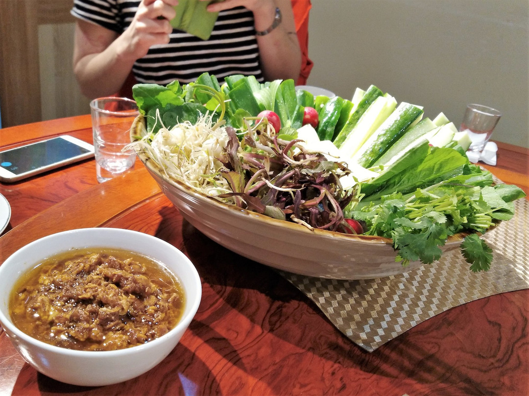 十里桃林特色餐厅