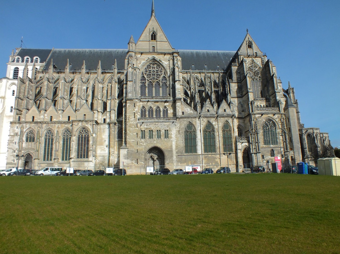 Basilique de Saint-Quentin景点图片