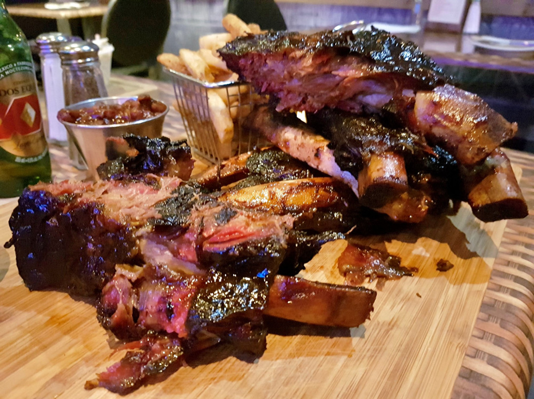 Robbie's Smokehouse & Burger Bar