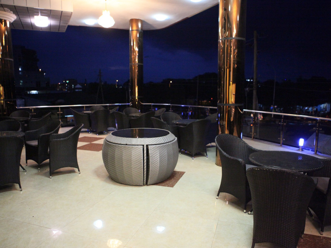 Water Front Hotel主图