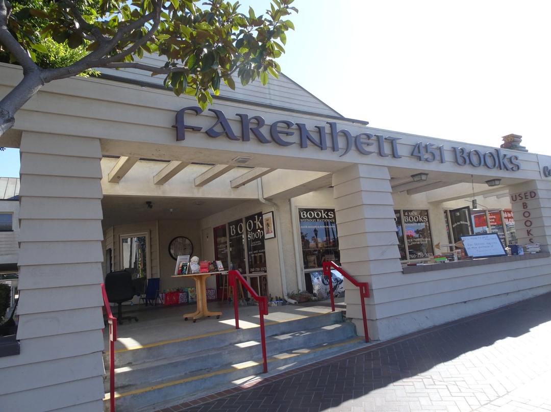 Farenheit 451 Bookstore-卡尔斯巴德必去景点