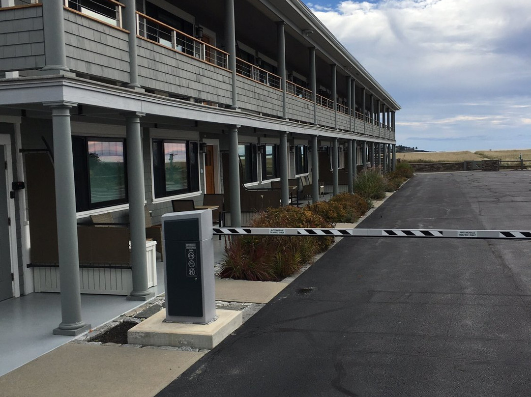 Lighthouse Suites at Pine Point主图