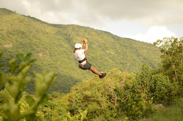 Professional Adventure Team景点图片