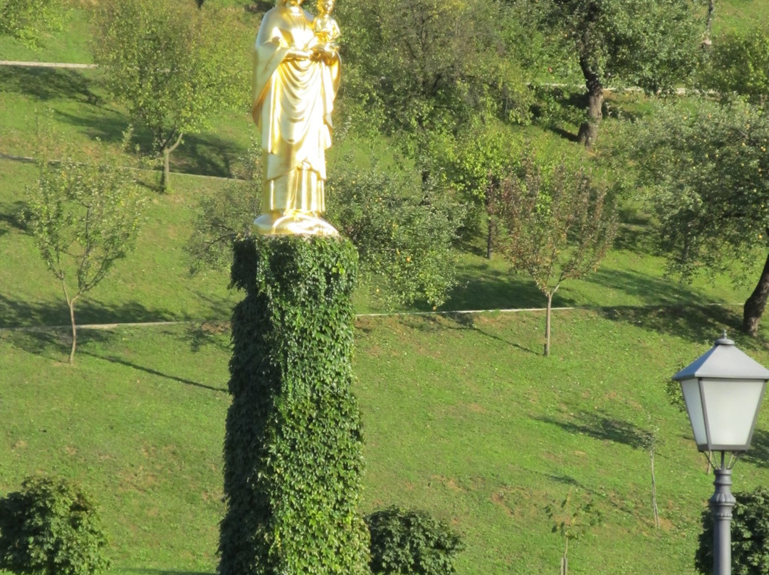 Statue of Mother Mary of Bistrica (Kip Majke Božje Bistričke)景点图片