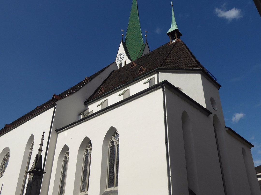 Dom St. Nikolaus-费尔德教堂市必去景点