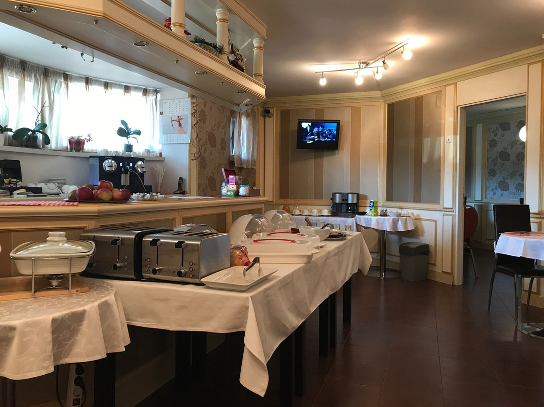 Chitila酒店住宿-Monte Cristo Hostel