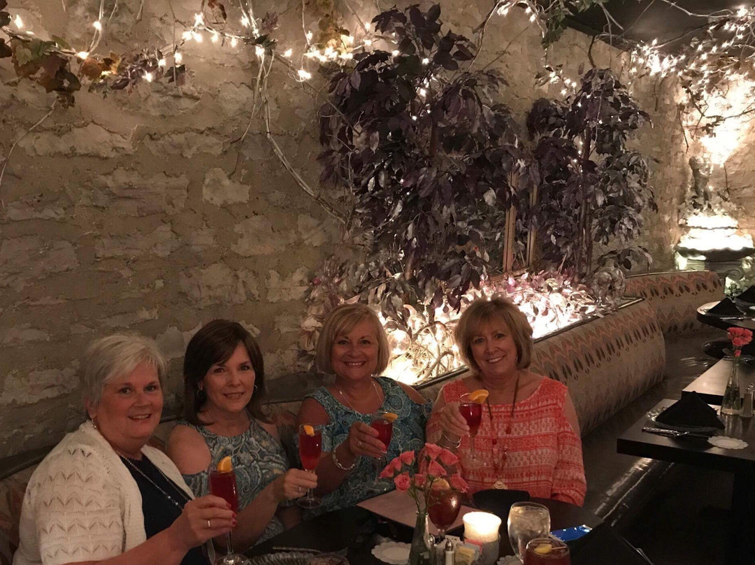 Irish Acres Gallery of Antiques-Versailles必去景点