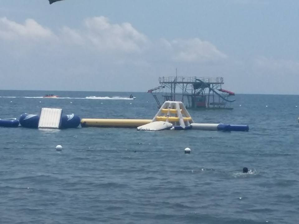 Del Carmen Beach and Swimming Pool景点图片