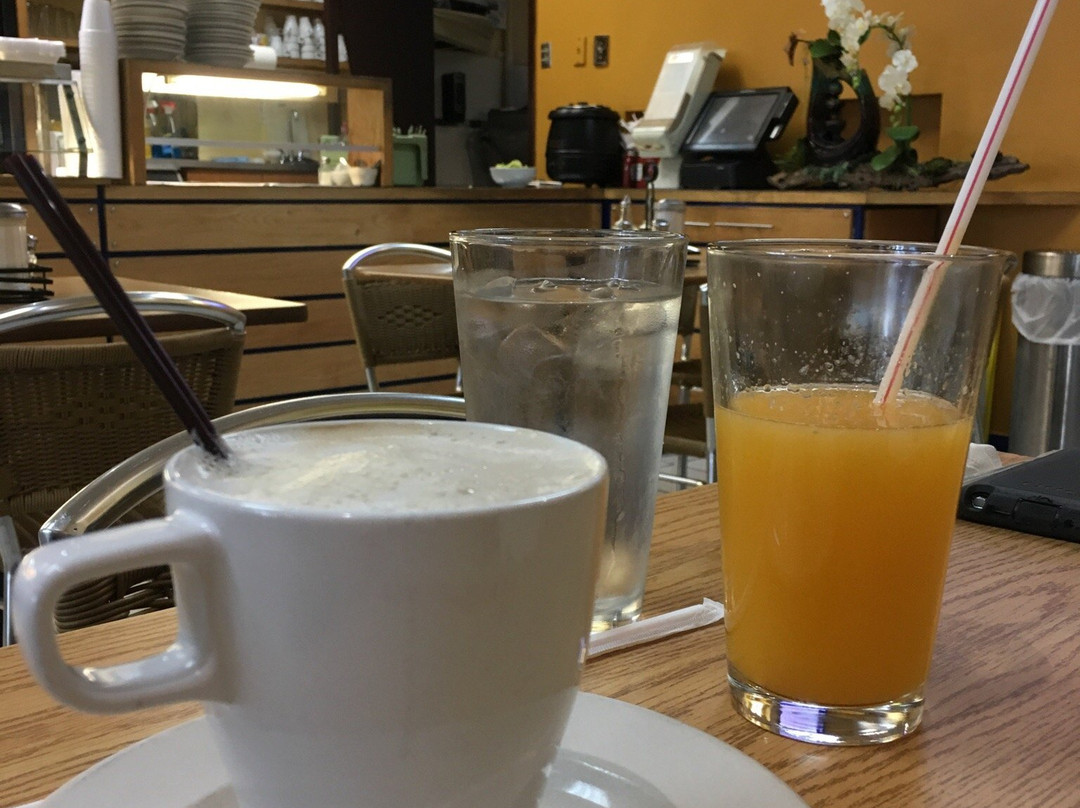 El Buen Gusto Colombian Restaurant-Bakery