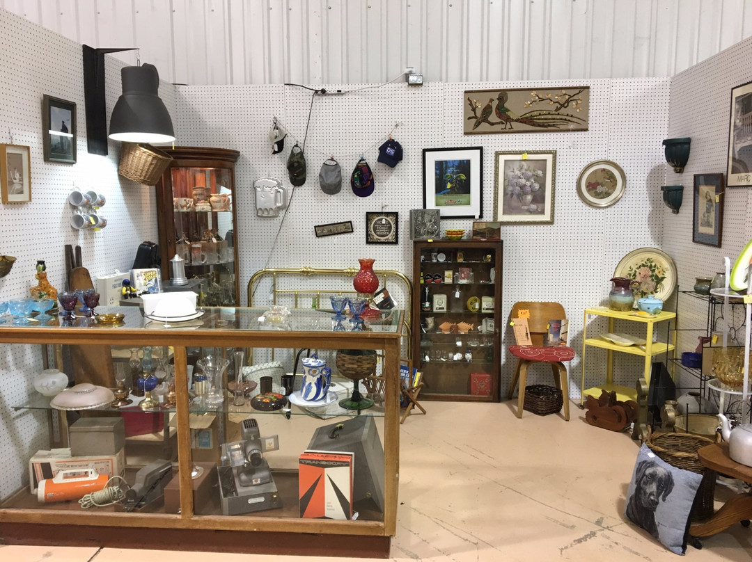 Piney River Antique Mall景点图片