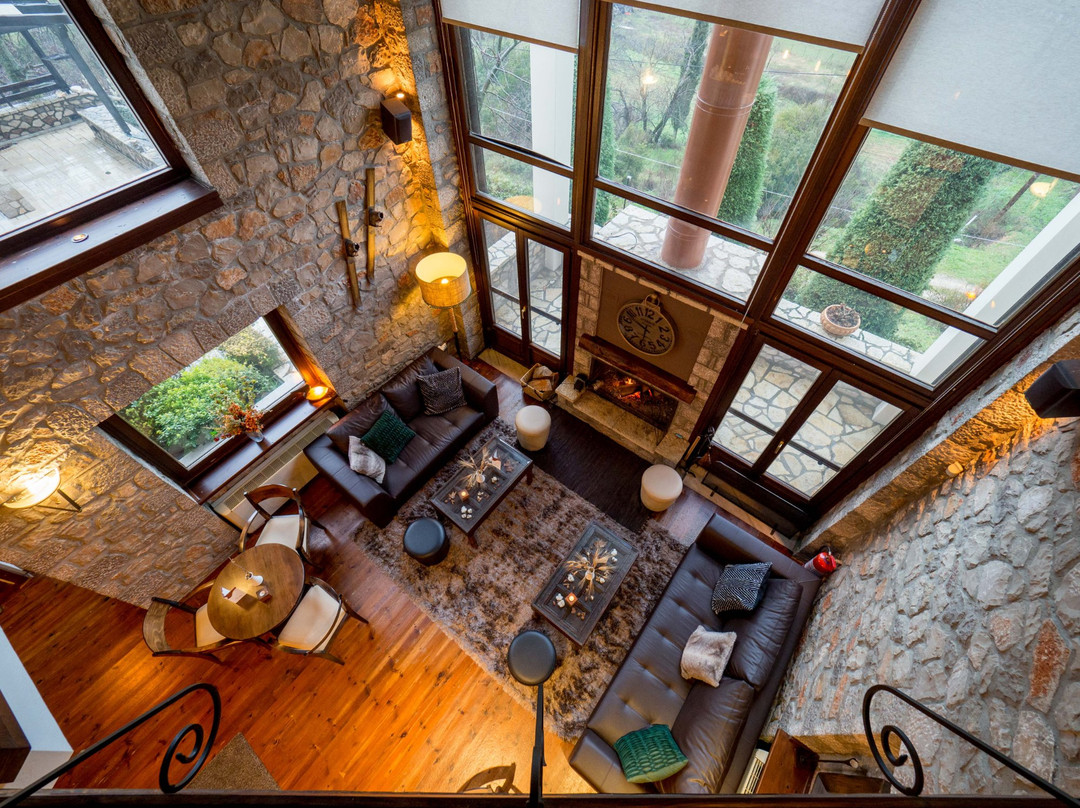 Erochos Suites Hotel