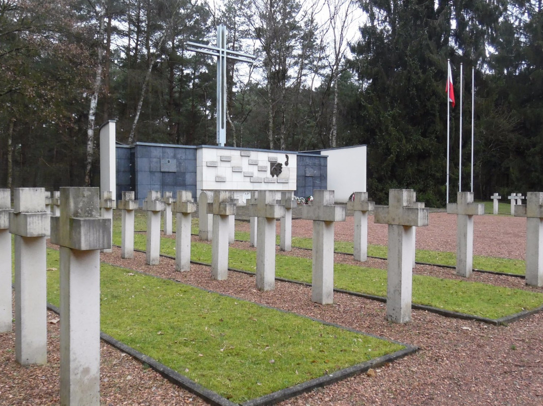 Polish Military Cemetery景点图片