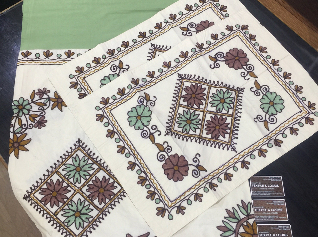 Khajuraho's  Textiles & Looms景点图片