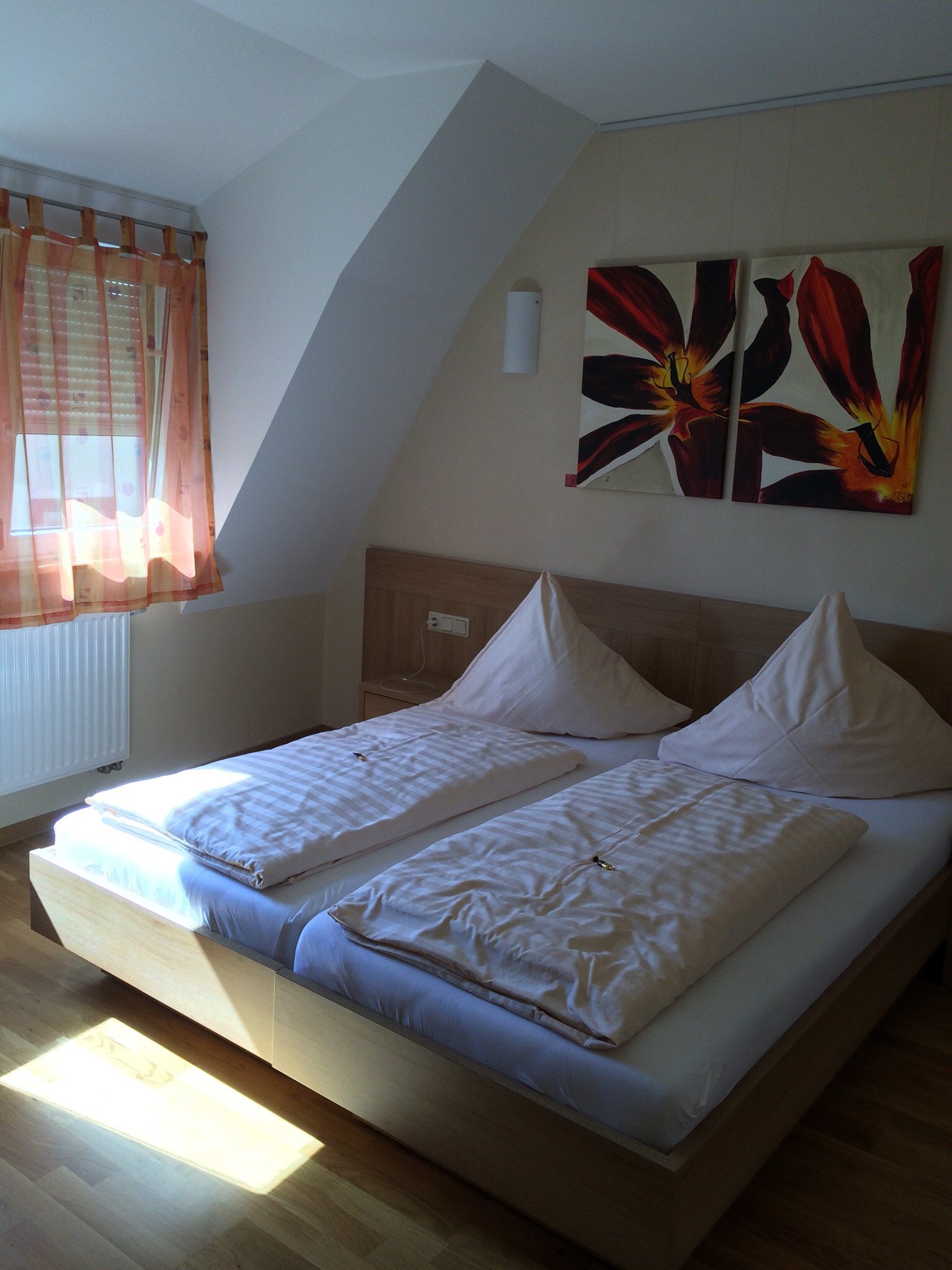 Weingut & Vinothek Schmitges-官方