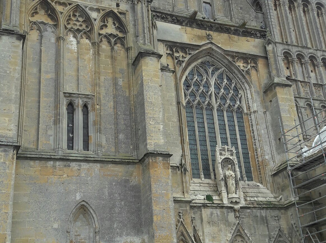 Eglise Abbatiale de Saint-Pierre-sur-Dives景点图片