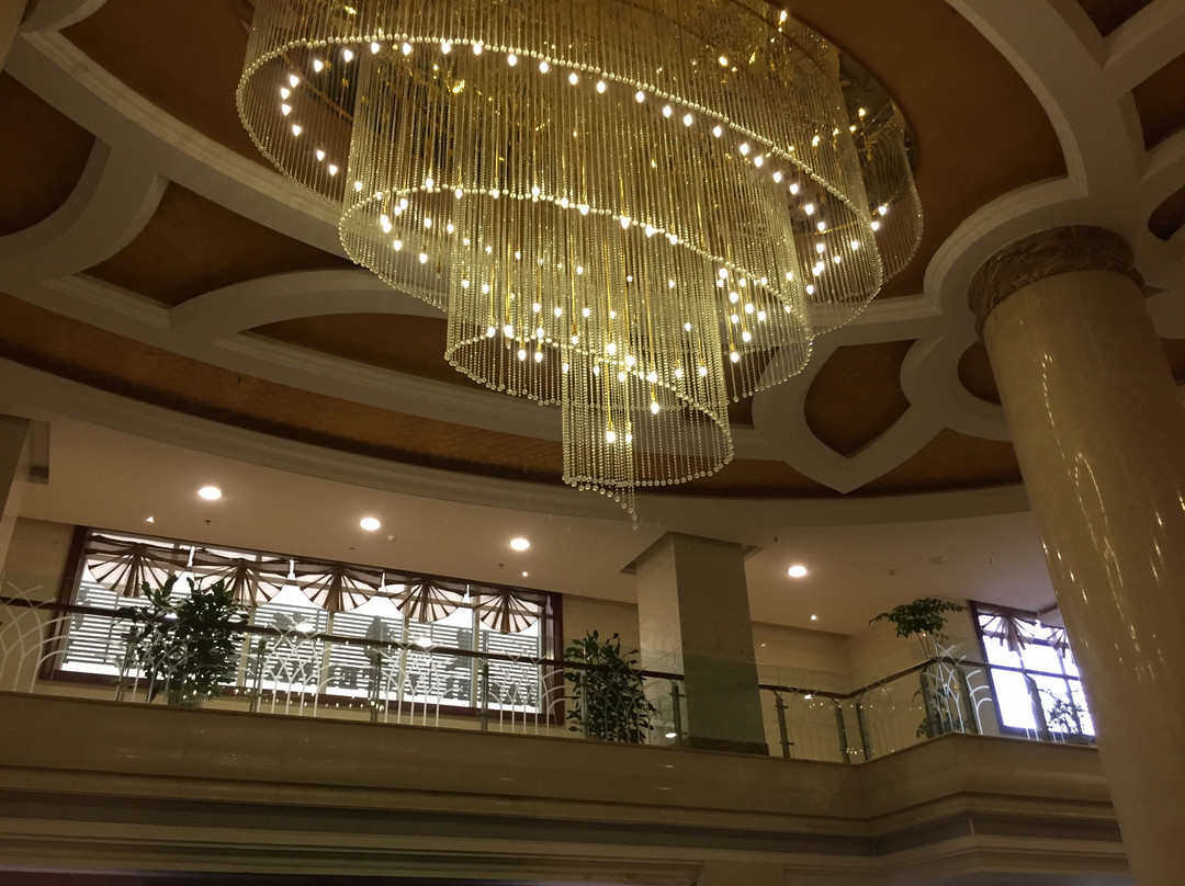 龙胜华美国际大酒店主图