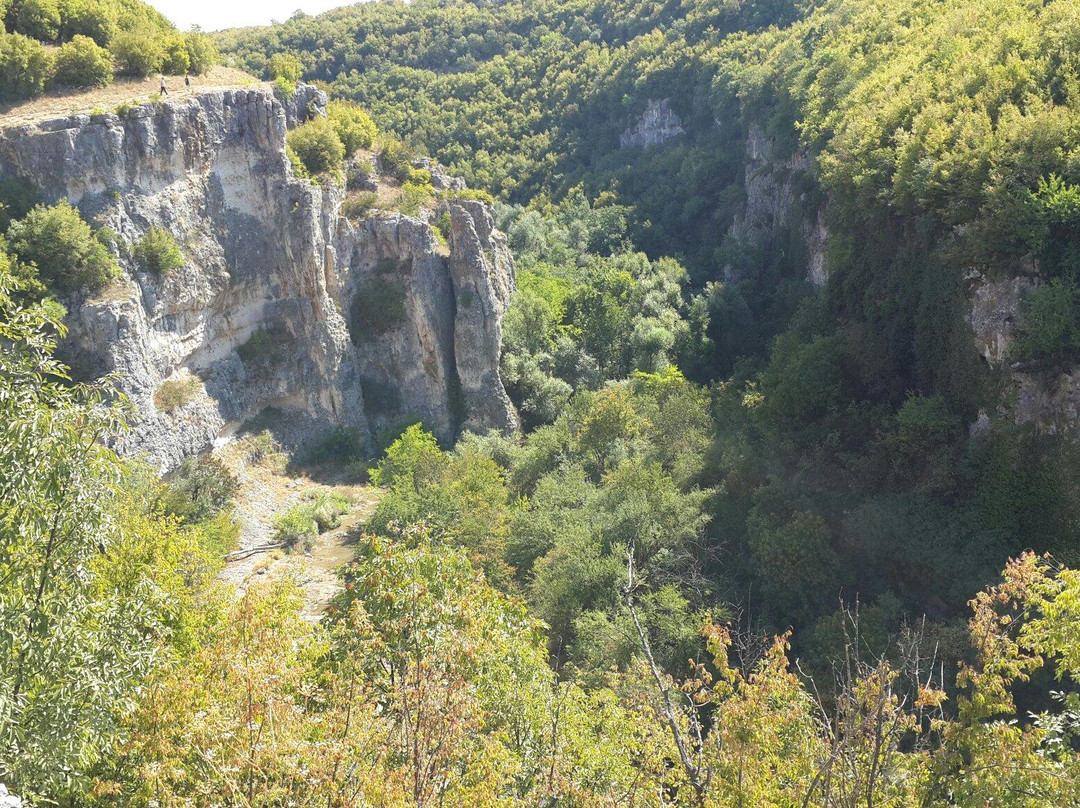 Emen Waterfall and Canyon-Emen必去景点