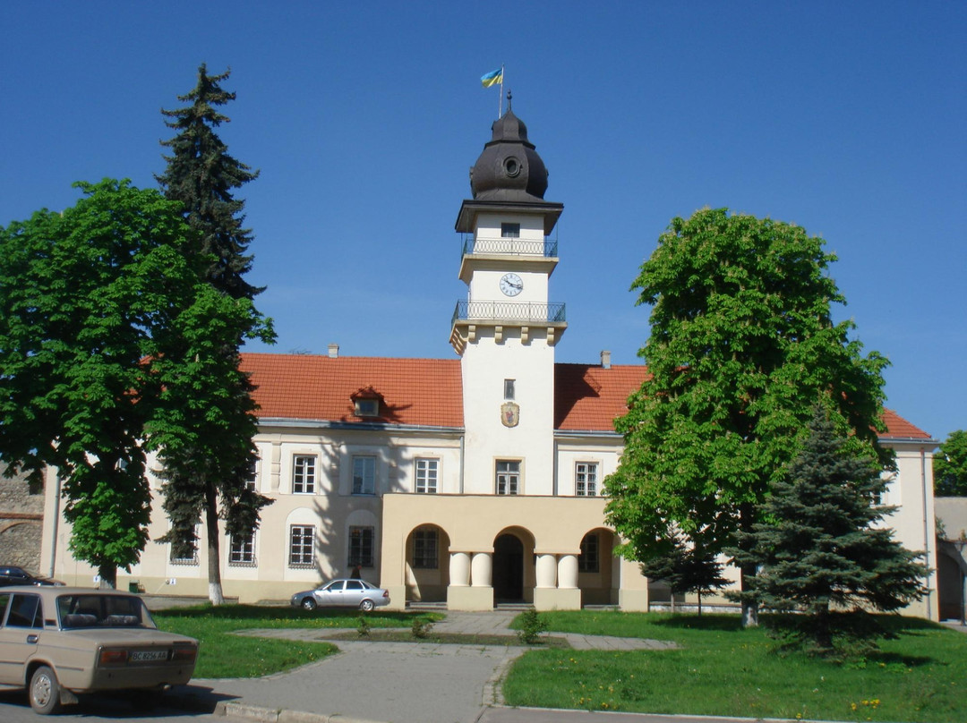 Novoiavorivsk旅游景点-Zhovkva Town Hall