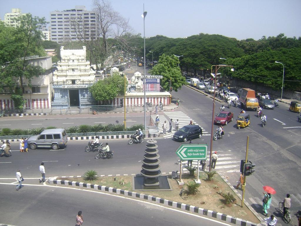 Madhya Kailash Temple景点图片