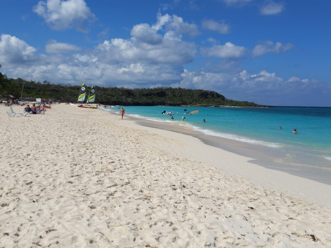 Playa Esmeralda景点图片
