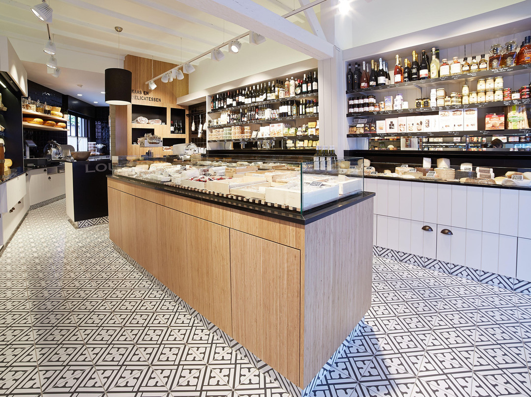 Gravenwezel旅游景点-Lourdon, kaas en delicatessen