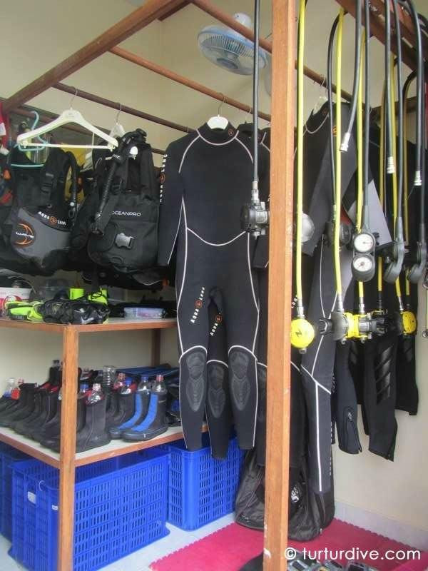 Turtur Dive-沙努尔必去景点