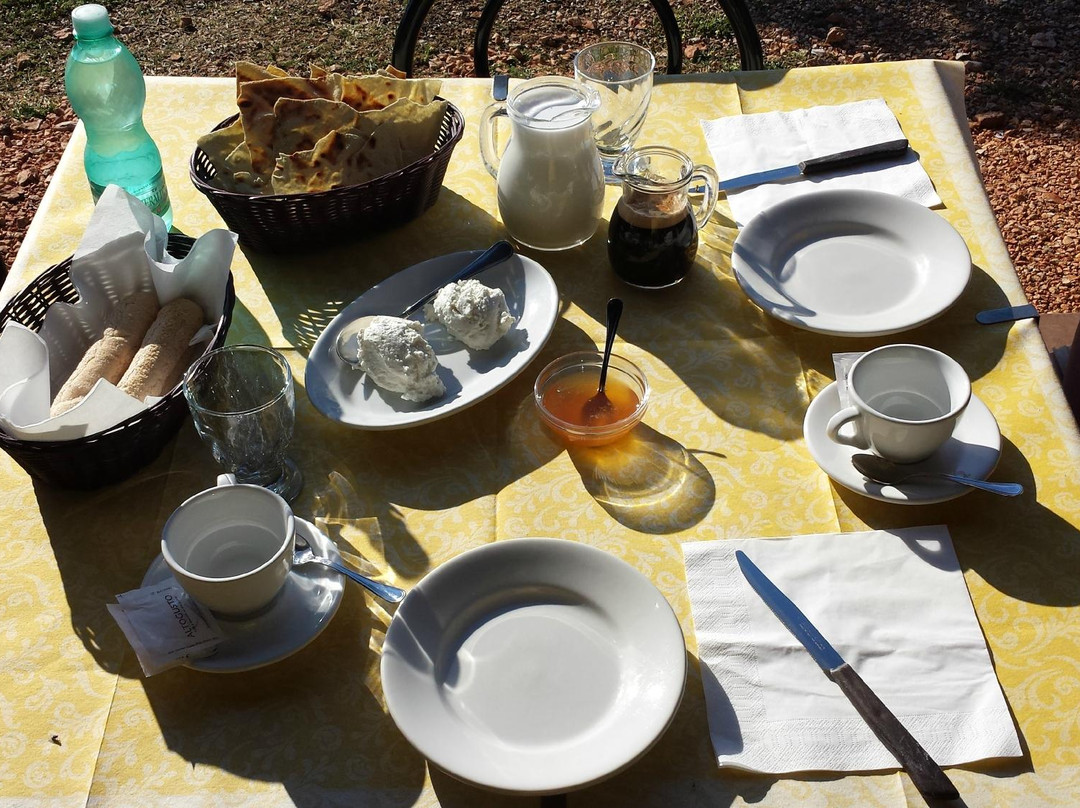 Urzulei餐馆和美食-Ristorante Tipico Il Rifugio - Cooperativa Goloritze