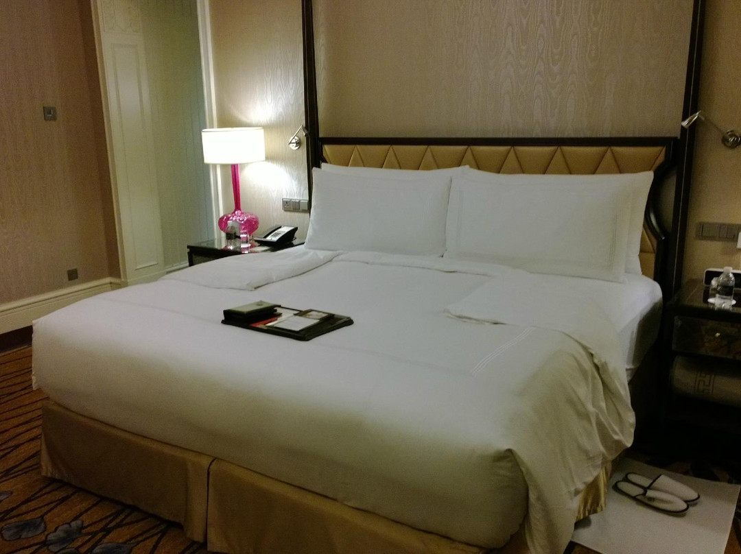 上海和平饭店主图