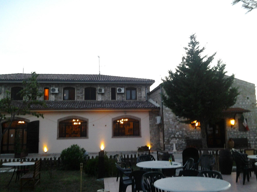 Rocchetta Sant'Antonio酒店住宿-Albergo dell'Orecchietta