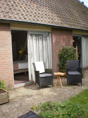 多代尔苏姆酒店-客卧