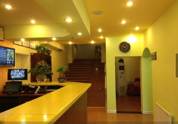 华驿精选酒店（乌鲁木齐华凌步行街店）主图