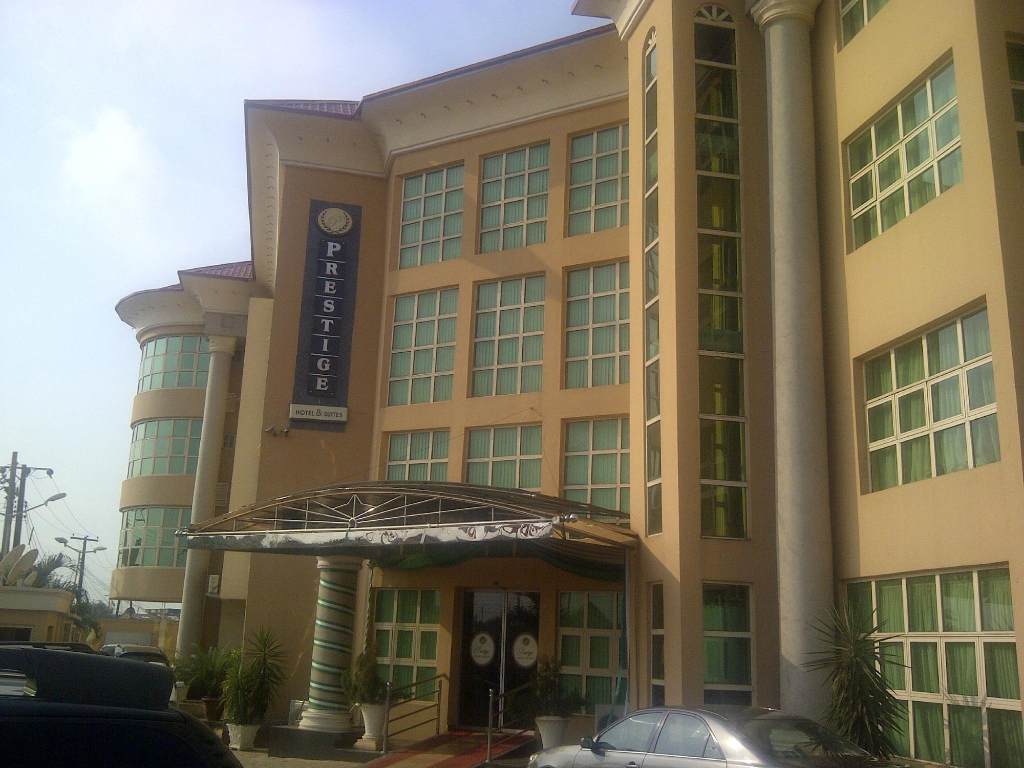 Prestige Hotel and Suites-浴室