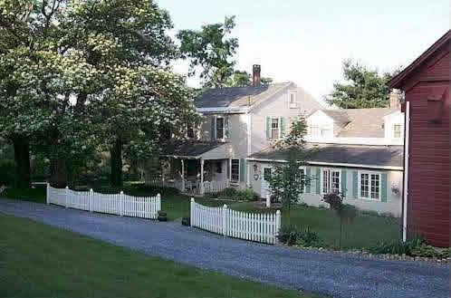 Forest Dale酒店住宿-The Inn at Neshobe River