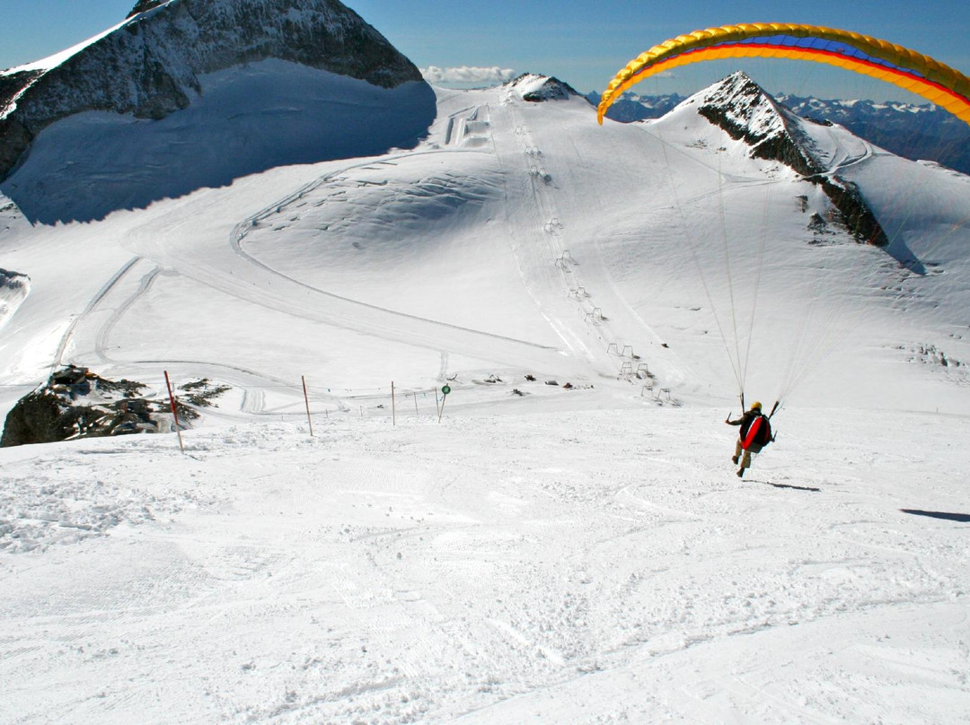 Stocky Air Paragliding景点图片